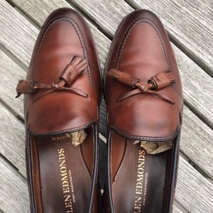 Allen Edmonds Grayson Tassel Loafer, Dark Chili Calf Leather, 7.5D